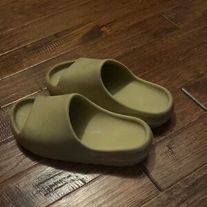 Kids Slip-On Sandals - Green